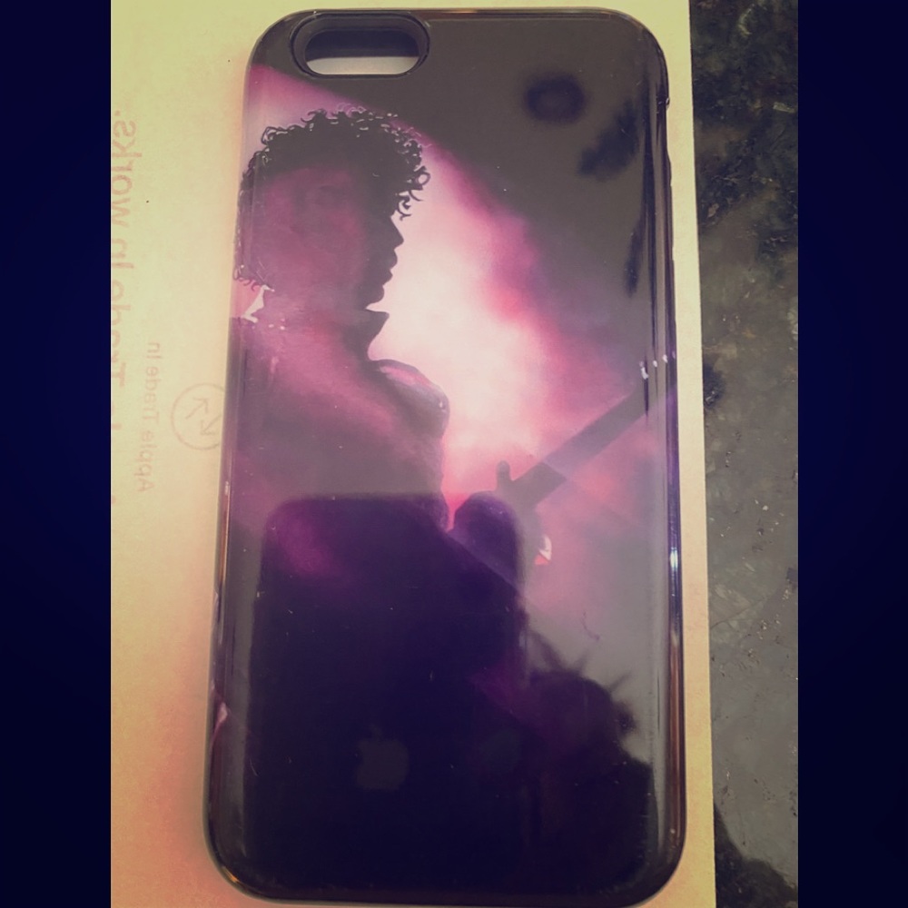 Prince I Phone 6s hard case EUC